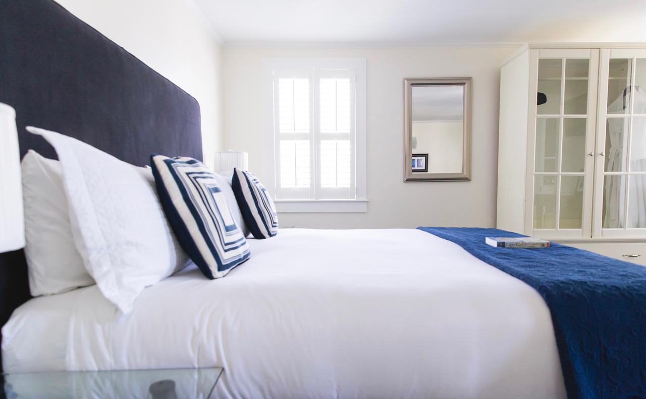The Platinum Pebble Boutique Inn - Adults Only Property Гарвіч-Порт Екстер'єр фото